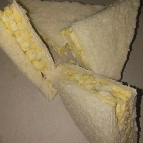 potong menjadi 4 bagian,sajikan.