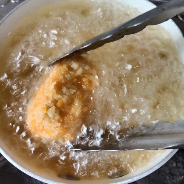 Goreng sampai matang.
