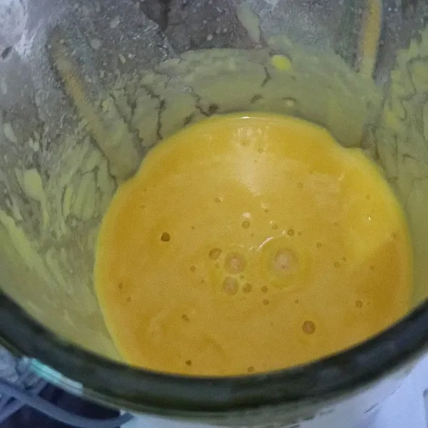 Haluskan masakan dengan blender,beri daun bawang. Siap disajikan.