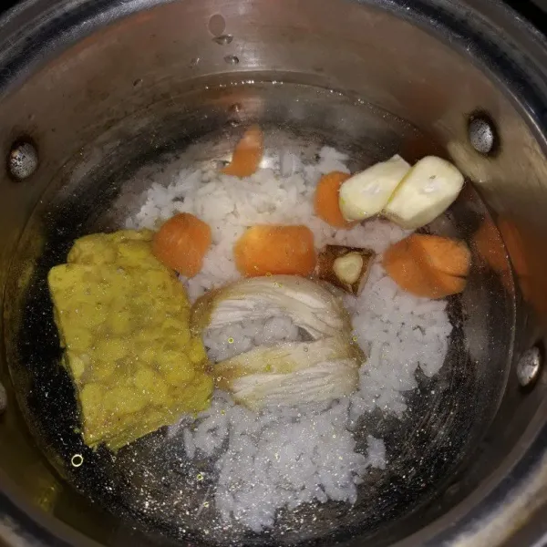 Rebus semua bahan dgn 2 gelas air,tambah sejumput garam.