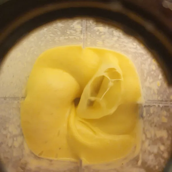 Blender hingga tercampur dan lembut.