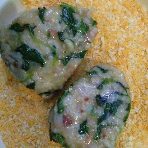 Balur dengan tepung panir.