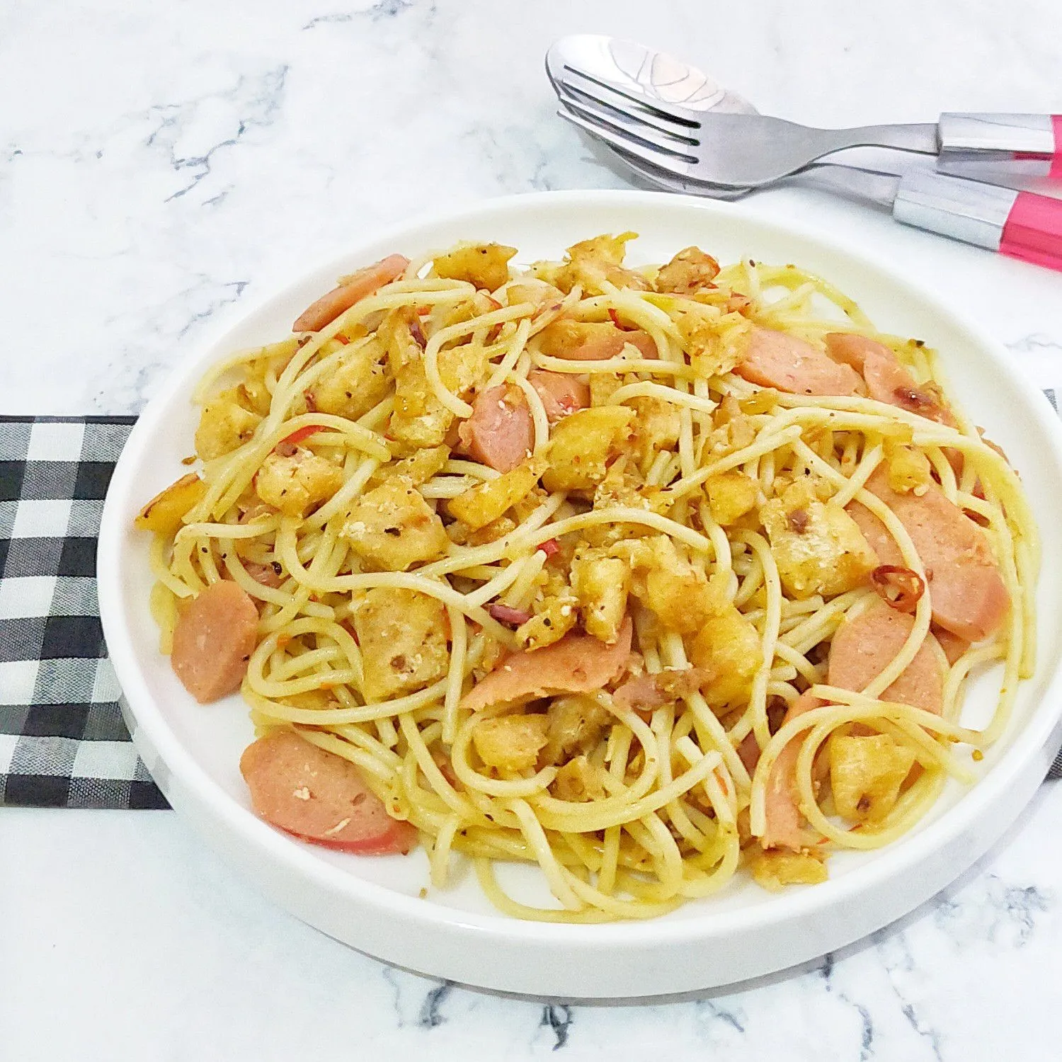 Spaghetti Aglio Olio Tuna sosis #JagoMasakMinggu4Periode3