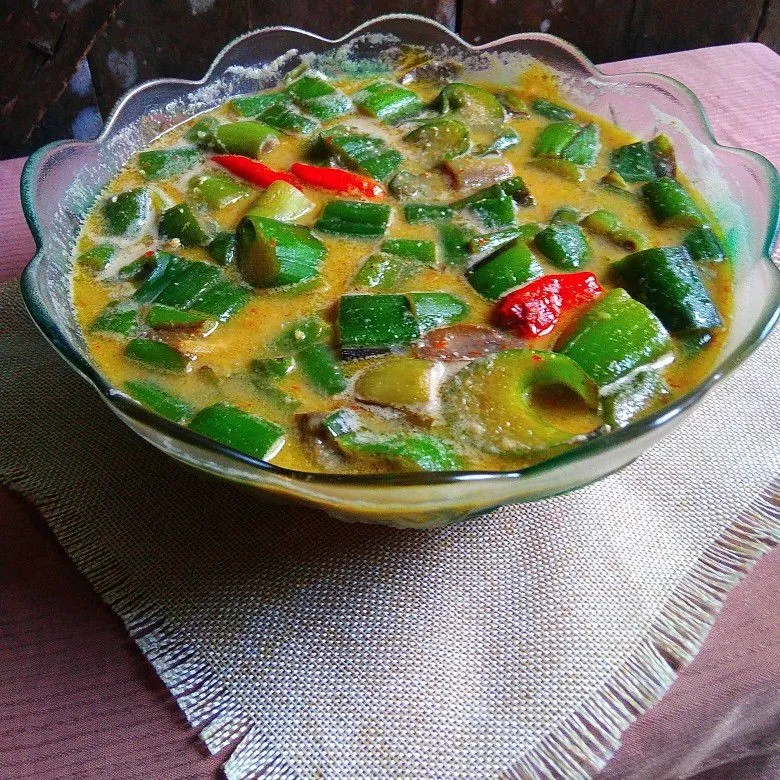 Batang Talas Masak Santan