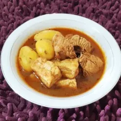 Semur Ayam Kentang Dan Tahu