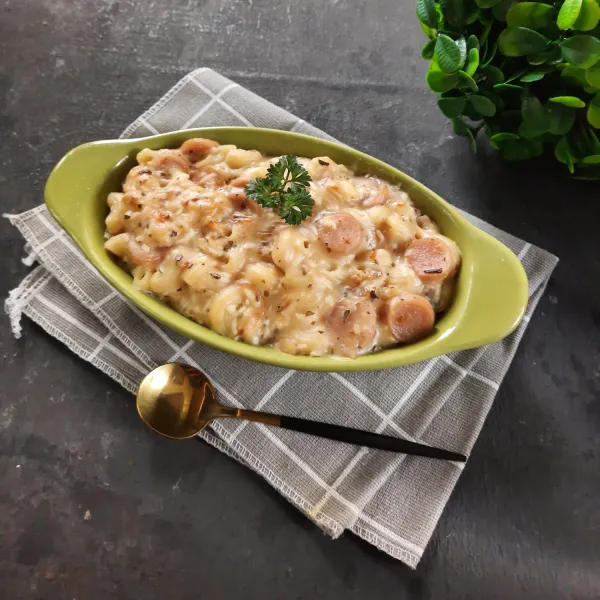 Tuang makaroni kedalam wadah saji, lalu sajikan.