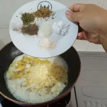 masukkan pula semua bumbu yang ada.