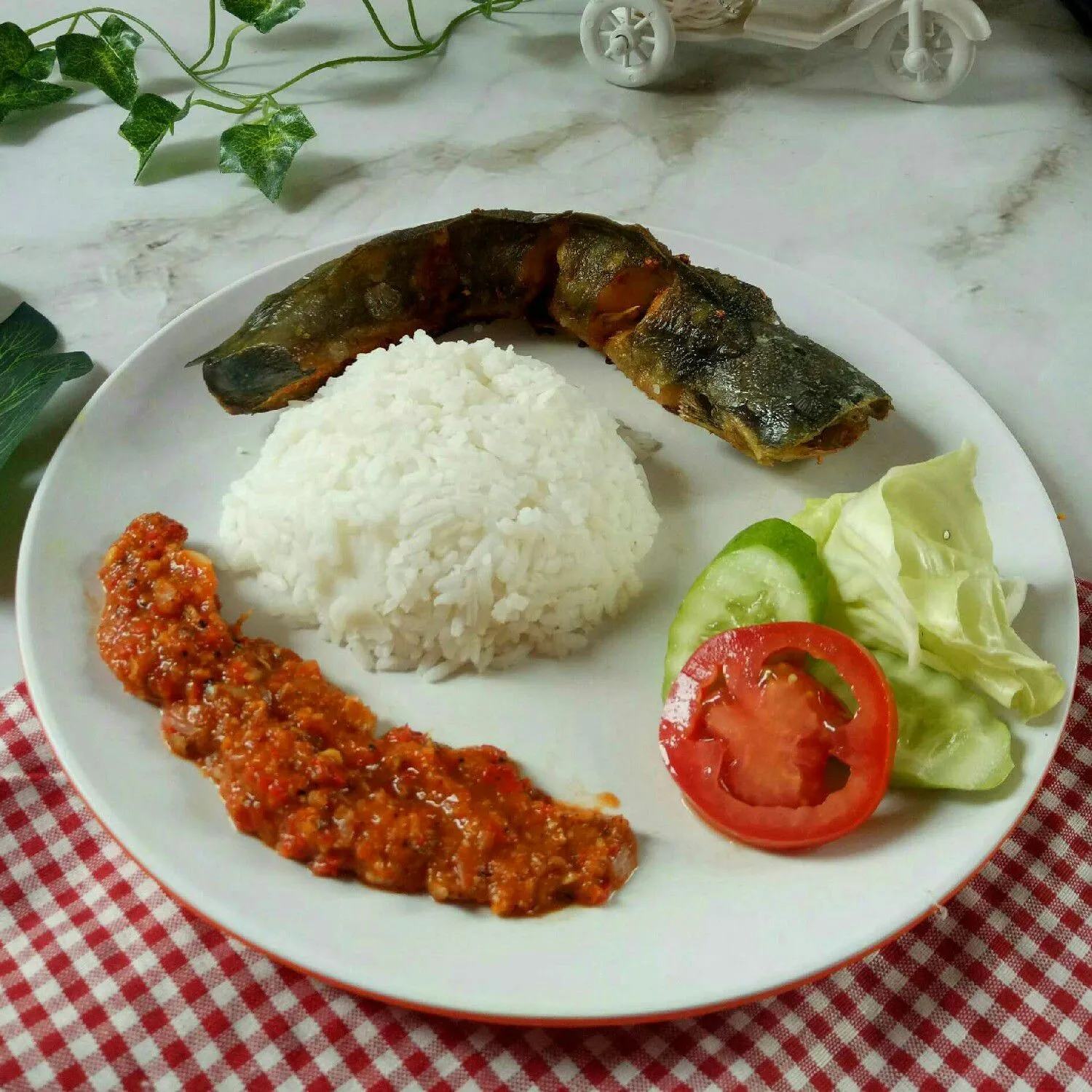 Pecel Lele Peri-Peri Sauce #JagoMasakMinggu5Periode3