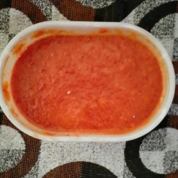 Haluskan seluruh bumbu. Kemudian sisihkan
