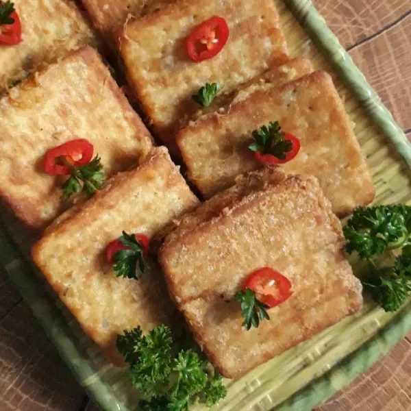 Crackers Isi ragout siap untuk disajikan