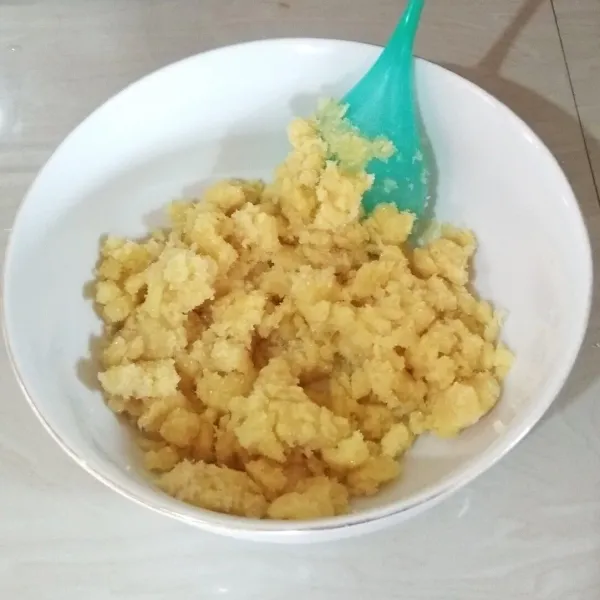 Hancurkan kembali tapenya.