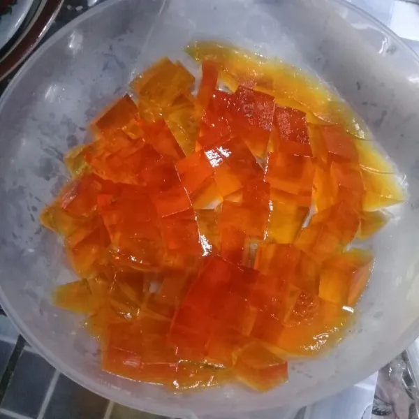 Lalu potong-potong sesuai selera.