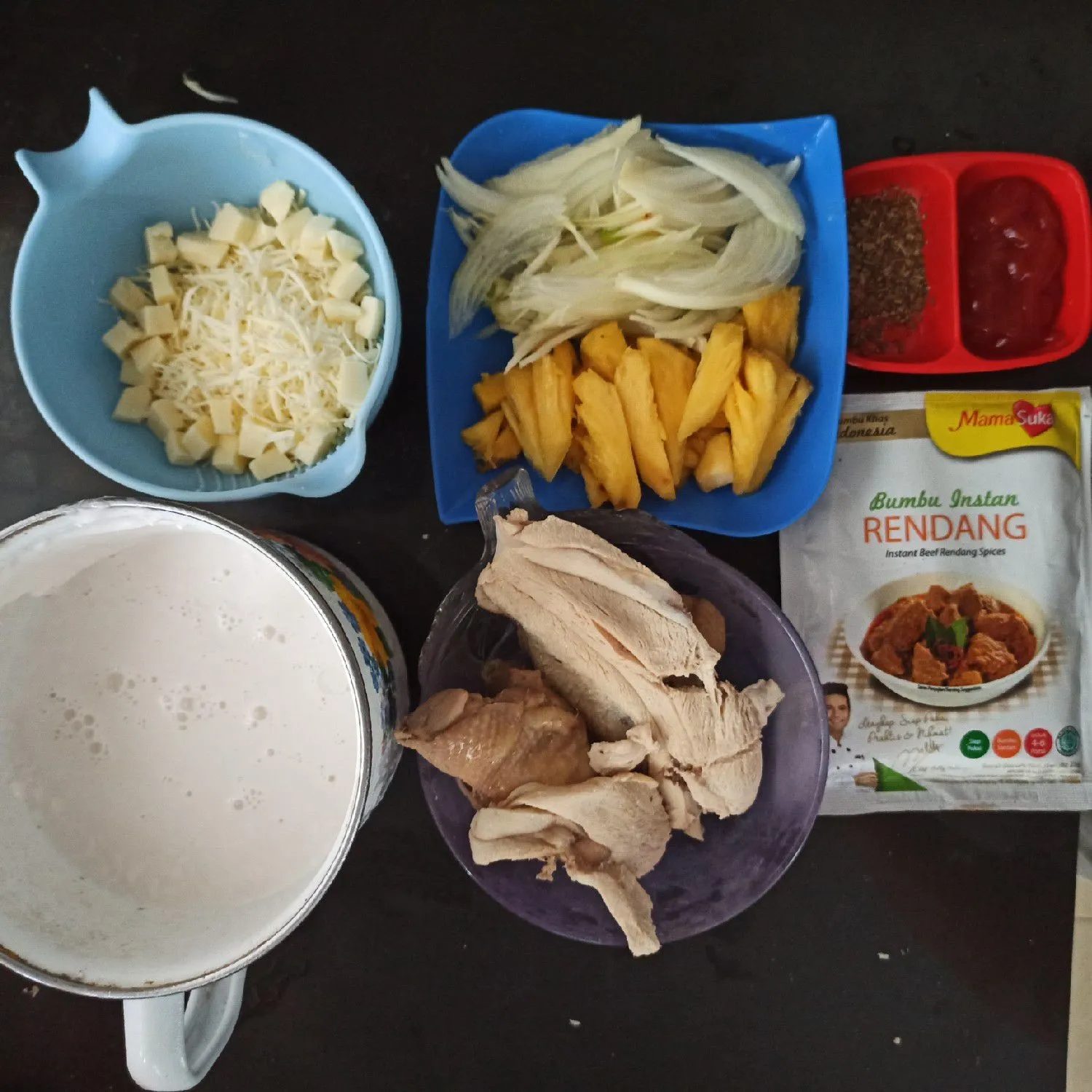 Step 3 Pizza Rendang Ayam