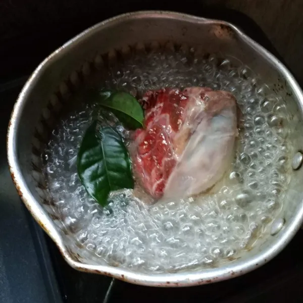 Rebus paru dengan bumbu ungkep