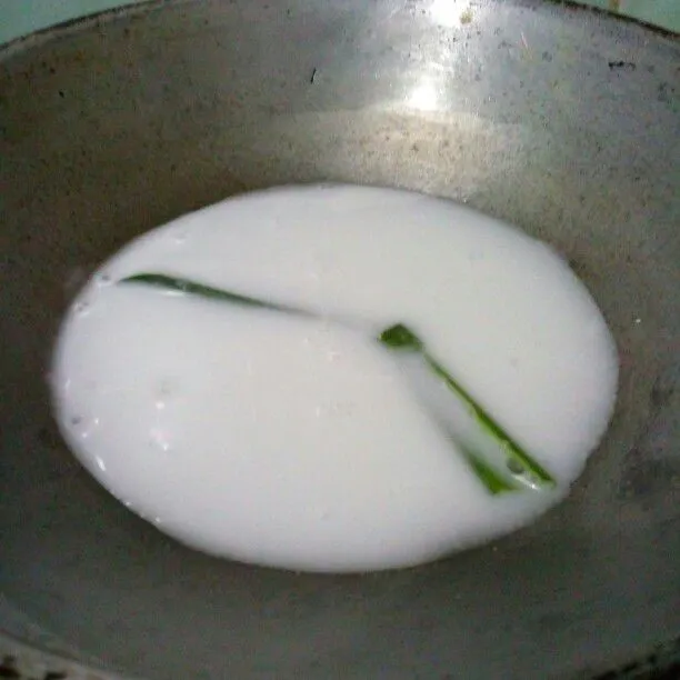 Step 2 Bika Ambon Buah Naga