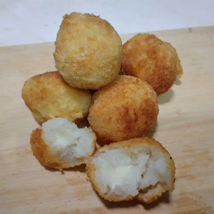 Potato Cheese Ball