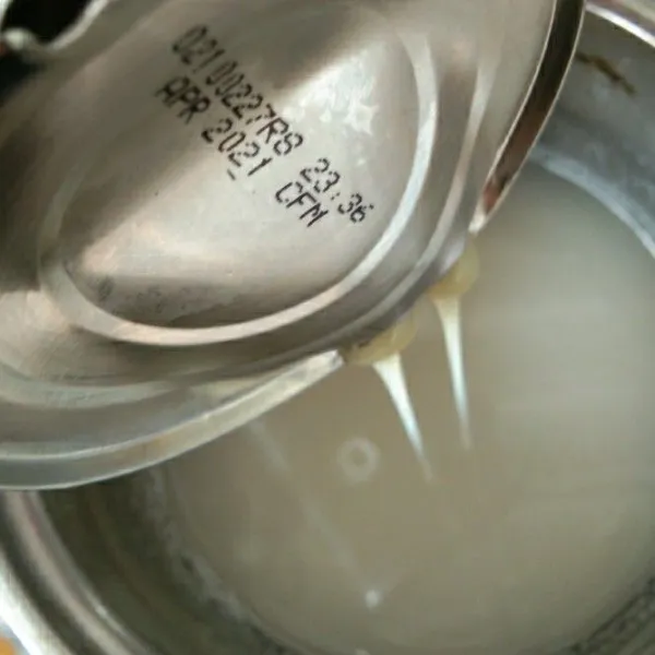 Tambahkan creamer secukupnya, aduk rata dan sisihkan.