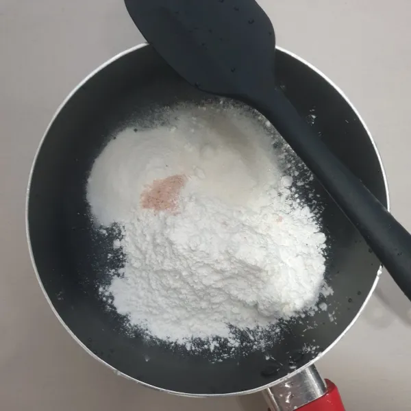 Campurkan tepung hunkwe, tepung beras, Nutrijel, gula pasir dan garam halus, Aduk rata