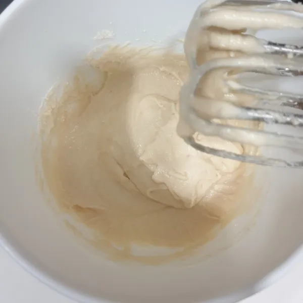 Mixer sampai tercampur rata