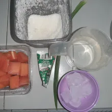 Siapkan bahan.