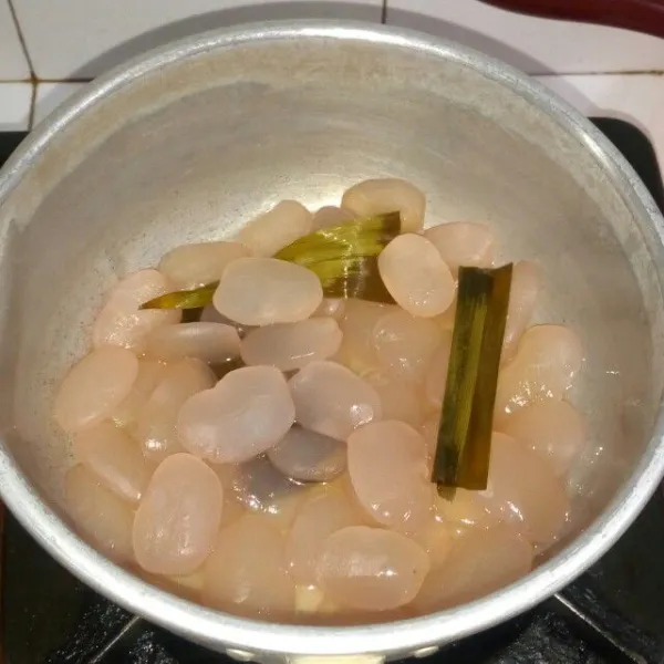 Masak sampai air menyusut.