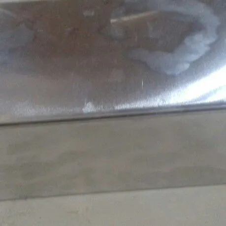 Tutup loyang roti. Jangan lupa oles margarin bagian dalam tutup loyang. Masukkan dalam oven yang sudah dipanaskan lebih dulu. Oven selama kurang lebih 30-40 menit dengan suhu 180 derajat celcius.