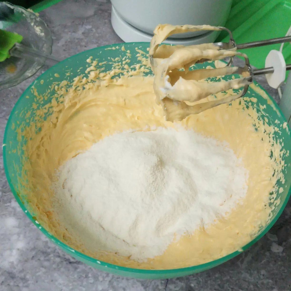 Step 4 Cake Tape Keju