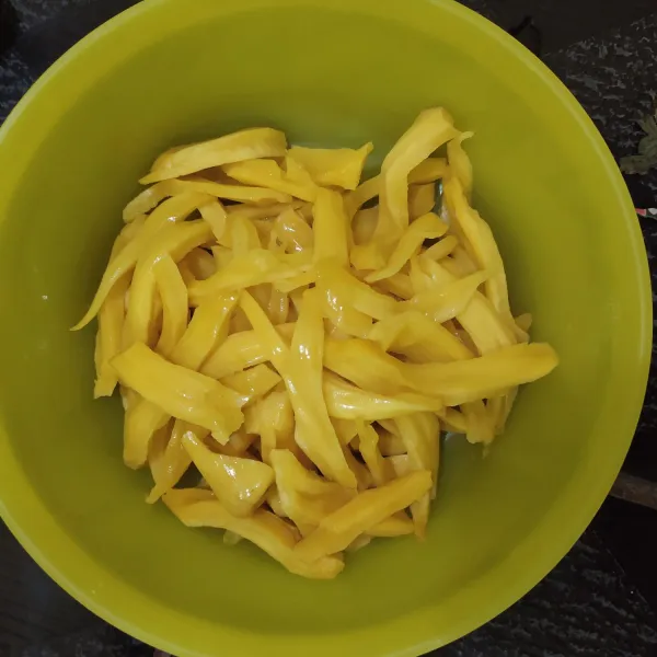 Potong-potong buah nangka.