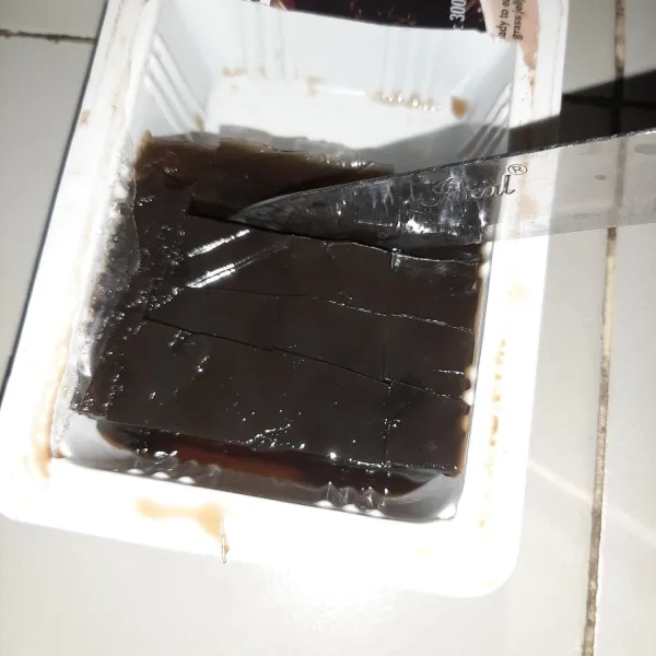 Potong dadu cincau