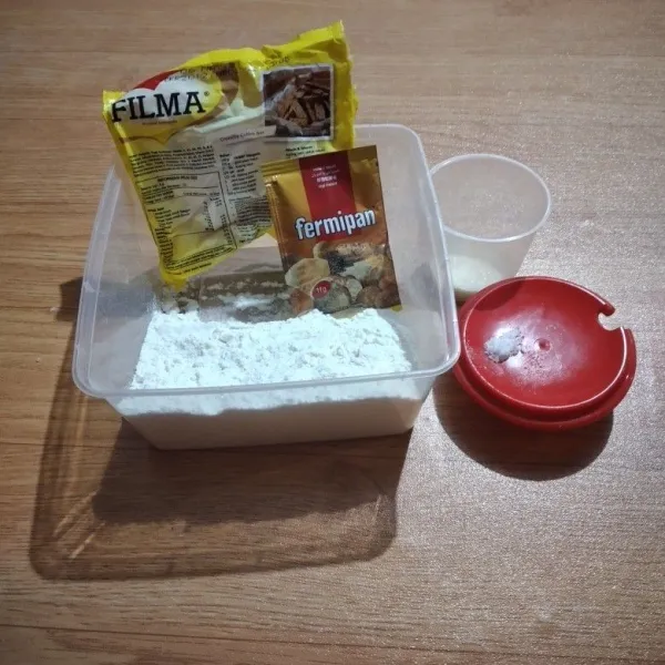 Siapkan semua bahan.