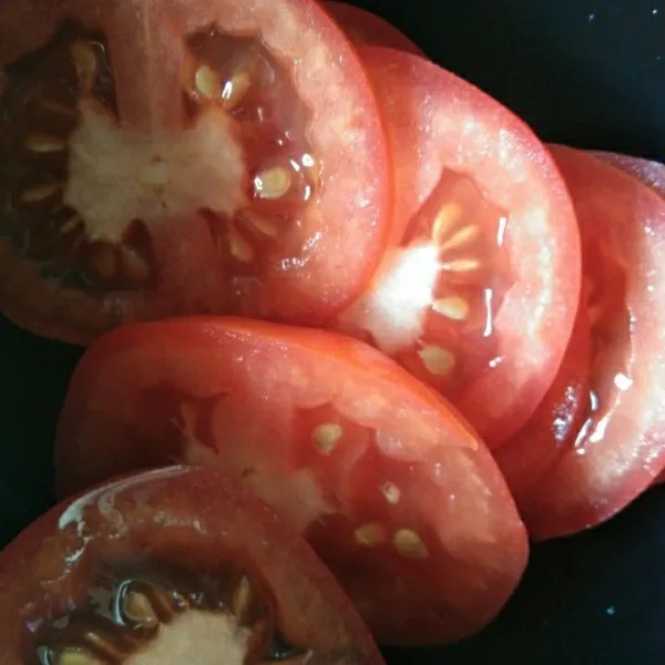Iris tomat.