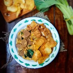 Nasi Goreng Toping Ayam krispi