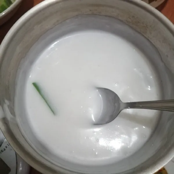 Seperti ini kuahnya kental.