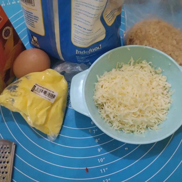 Siapkan semua bahan-bahan.