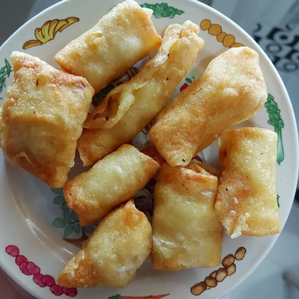 Sajikan selagi hangat.