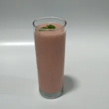 Tuang dalam gelas.