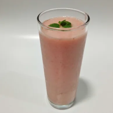 Banana Berry Yoghurt Smoothies
