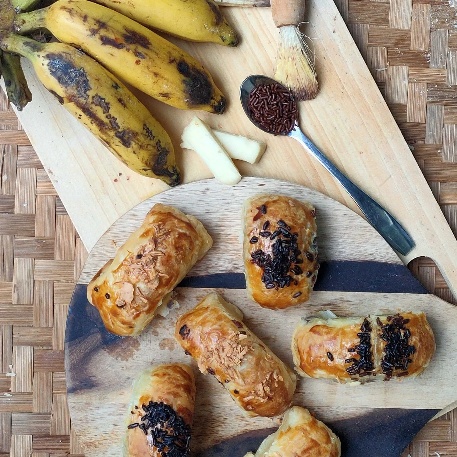 Bolen Pisang Puff Pastry