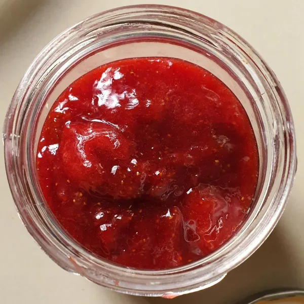Setelah dingin simpan dalam jar bersih dan steril. Simpan dalam lemari pendingin. Tahan sampai 2 minggu.