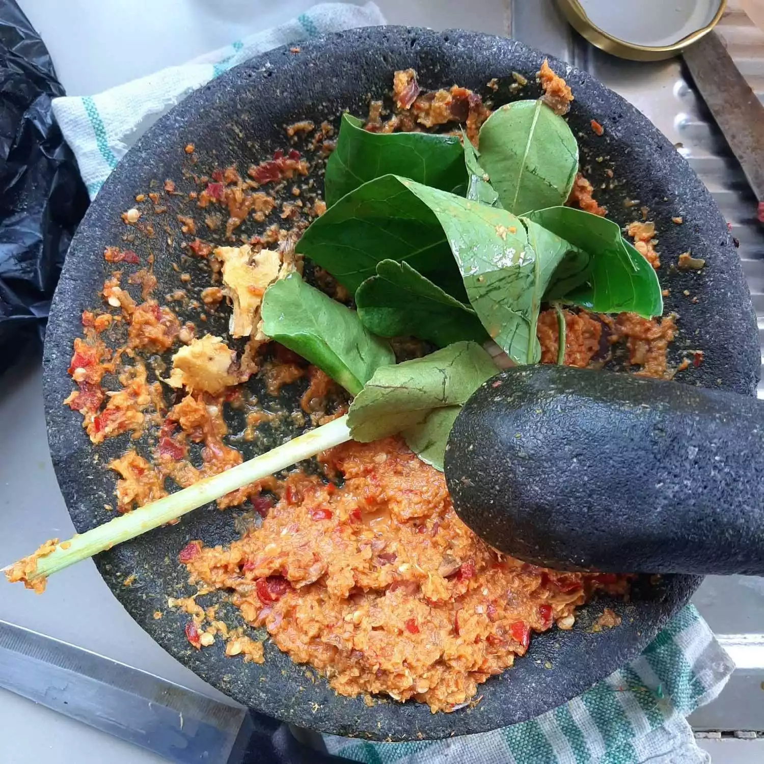 Step 1 Roti Jala Kari Ayam