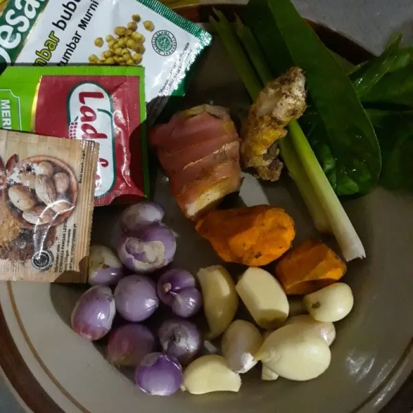 Siapkan bumbu-bumbu