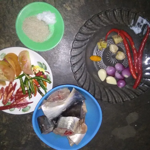 Siapkan semua bahan.