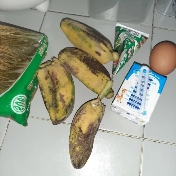 Siapkan semua bahan.