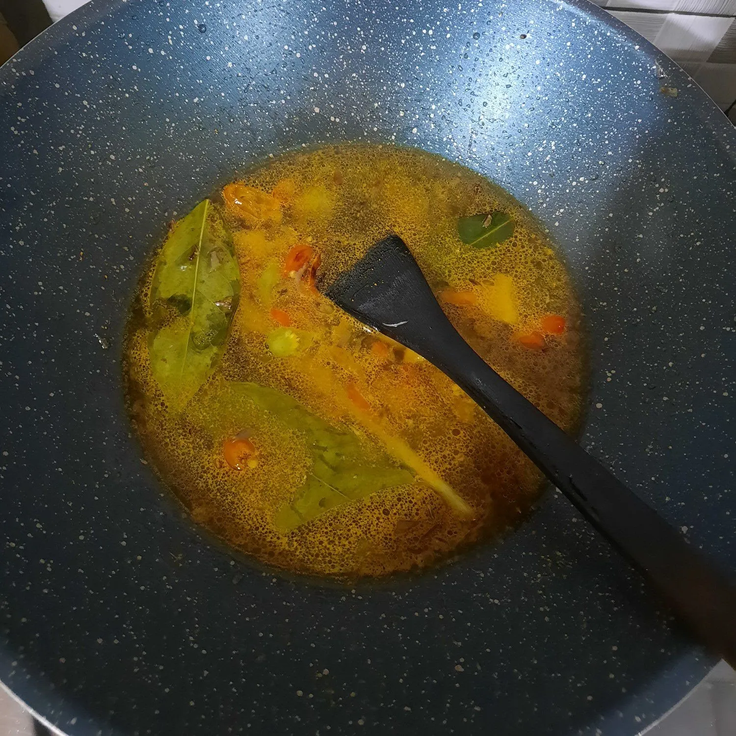 Step 4 Pallumara Ikan Pari Asap