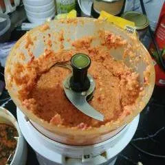 Blender bumbu halus.
