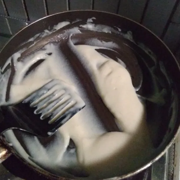 Masak bahan Tangzhon sampai berbentuk pasta atau di suhu 65°, dinginkan lalu sisihkan