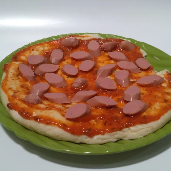 Beri potongan sosis.