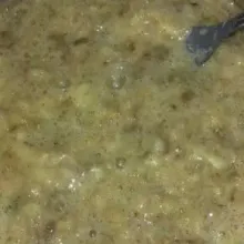 Masukkan santan sambil diaduk hingga rata.