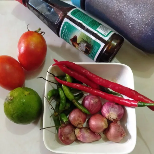 Siapkan bahan.