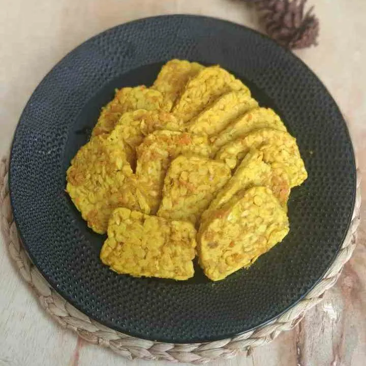 Tempe Ungkeb Bumbu Kuning